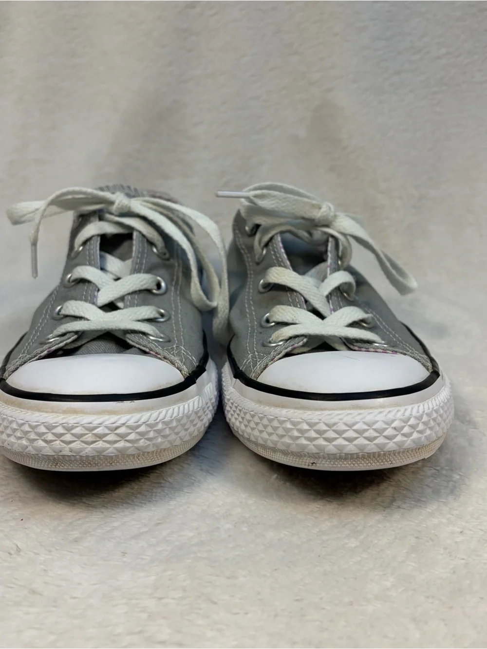 Converse Kids Low-Top Double Tongue Sneakers in Gray w/ Purple Polka Dot Youth 2